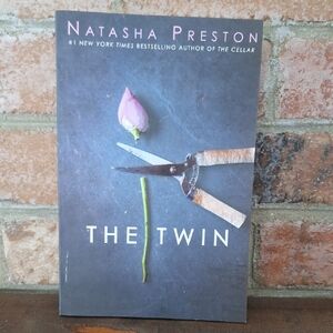 The Twin by Natasha Preston Book